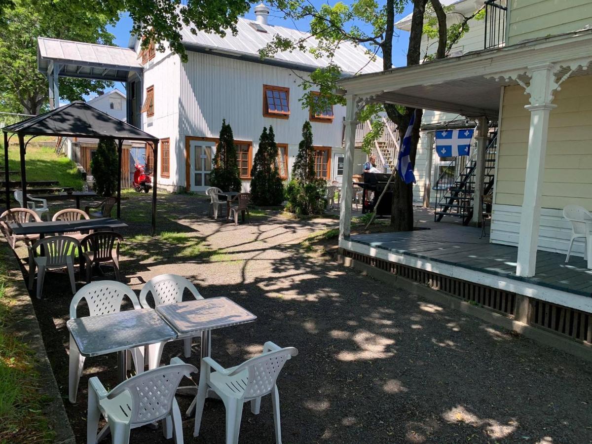 Auberge Internationale De Riviere-Du-Loup Exterior photo